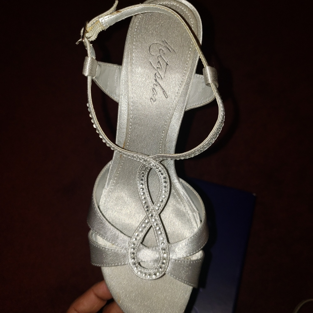 Womens shoes.